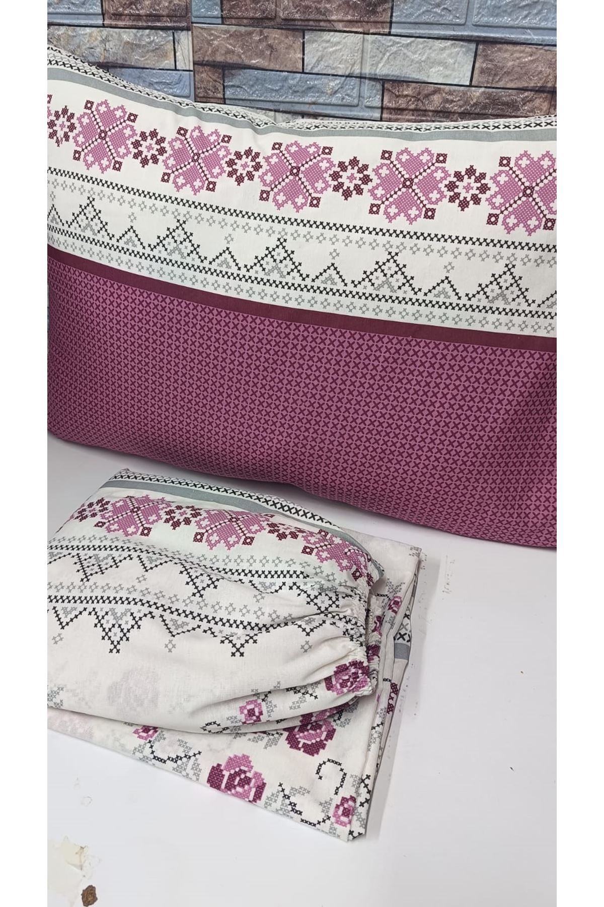 Çift Kişilik Kanaviçe Desen Pamuklu Lastikli Çarşaf Takımı GÜLKURUSU