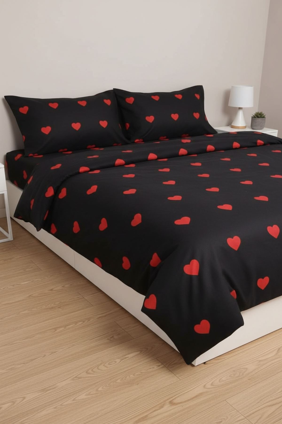 180X200 Yataklar İçin Battal Boy Nevresim Takımı ( Çarşafı Lastikli ) Siyah kalp