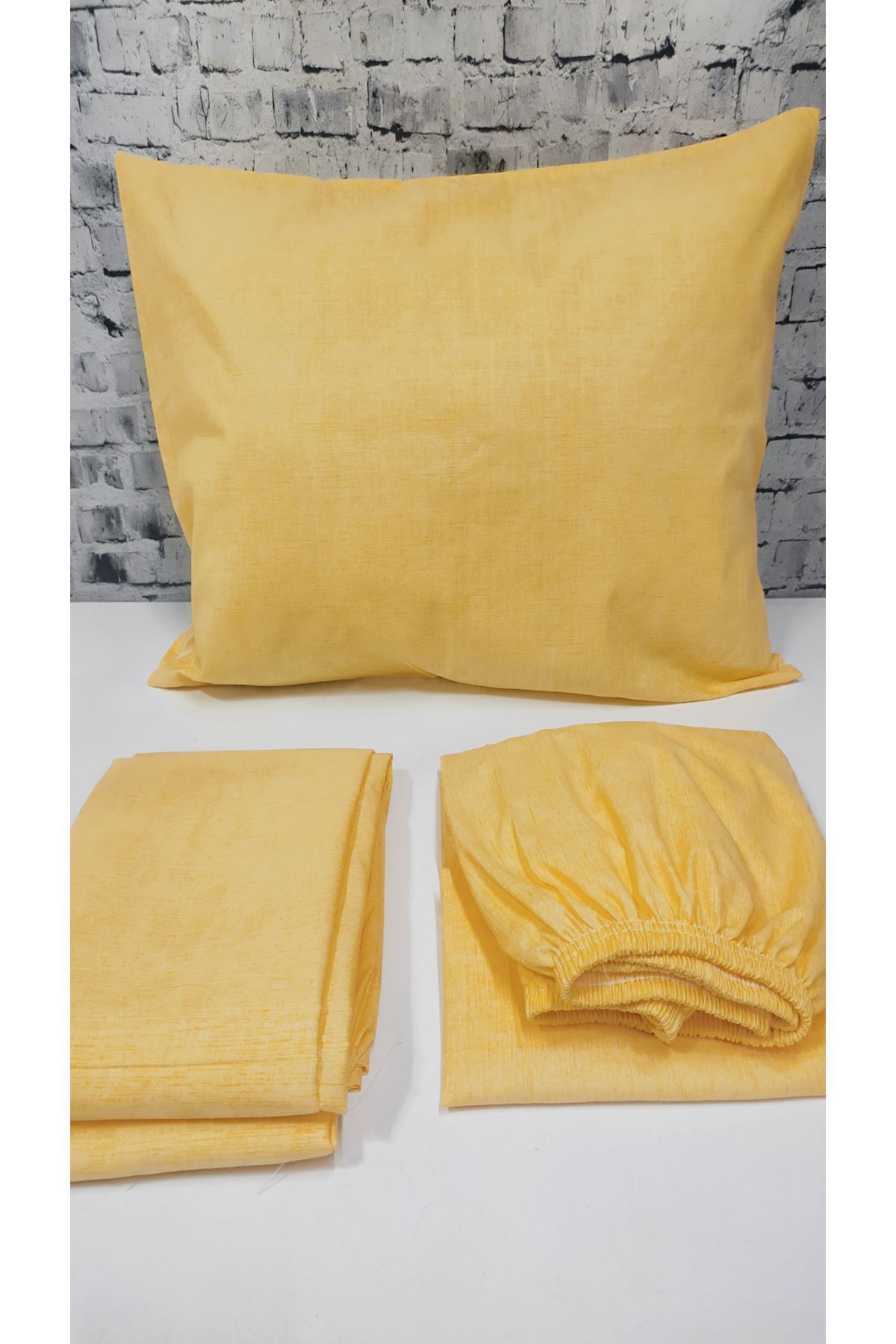 180 X 200 Battal Boy Lastikli Çarşaf Düz Renk Nevresim Takımı Sarı