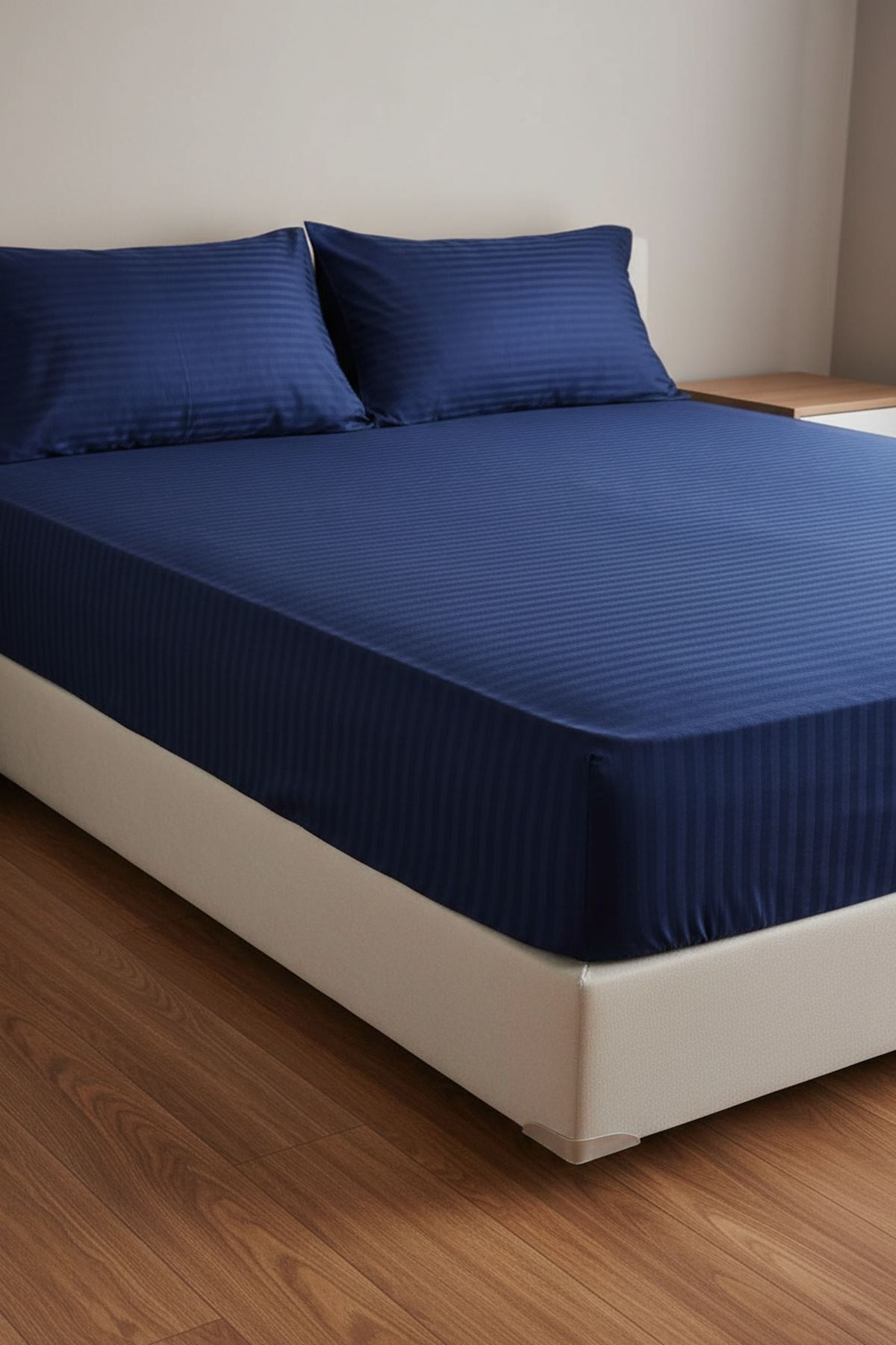 ÇİFT KİŞİLİK SATEN LASTİKLİ ÇARŞAF TAKIMI ( 160X200 & 180X200 ) LACİVERT