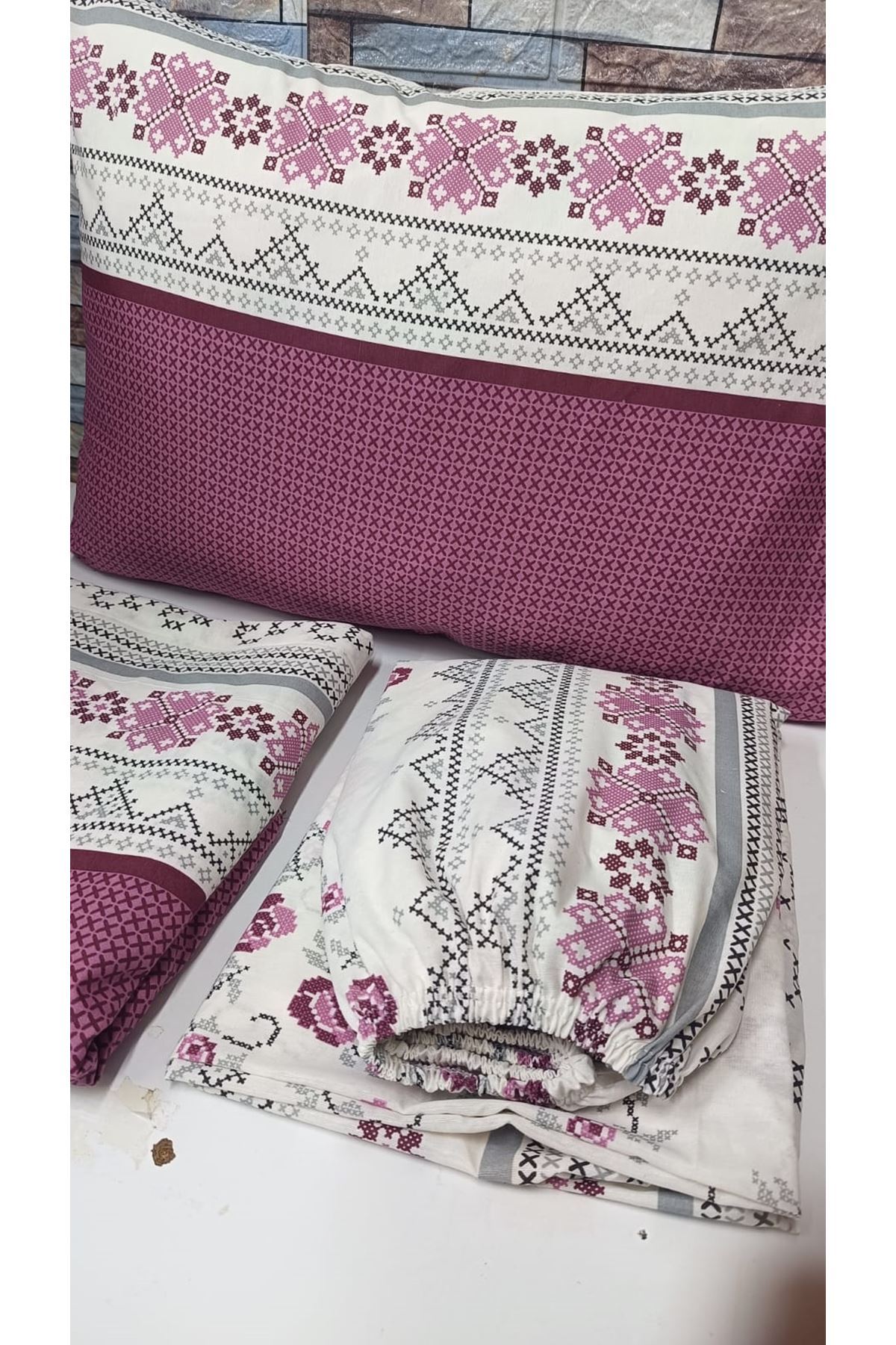 120 x 200 Yataklar İçin Pamuklu Kanaviçe Desen Nevresim Takımı Pembe