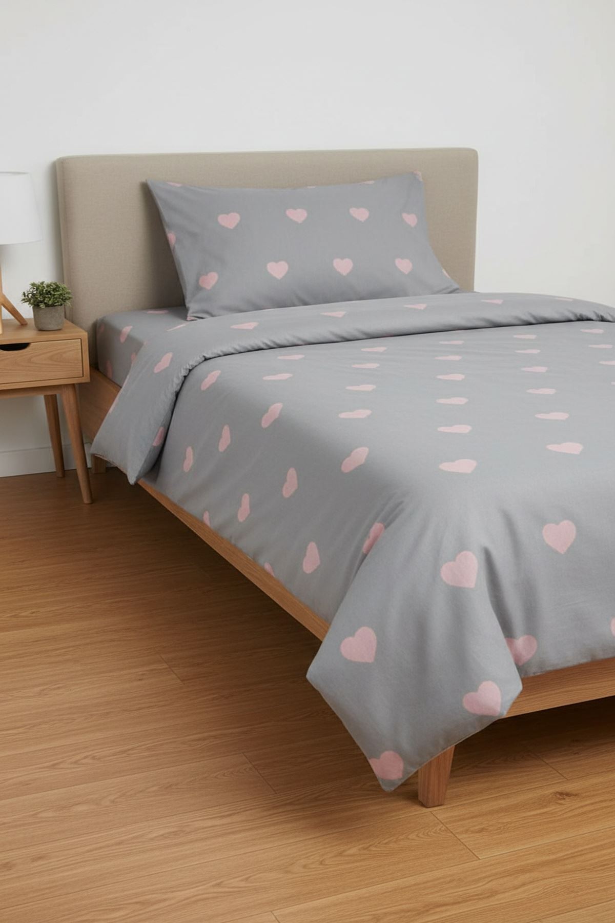 120 x 200 Yataklar İçin Pamuklu Kalp Desen Nevresim Takımı Gri