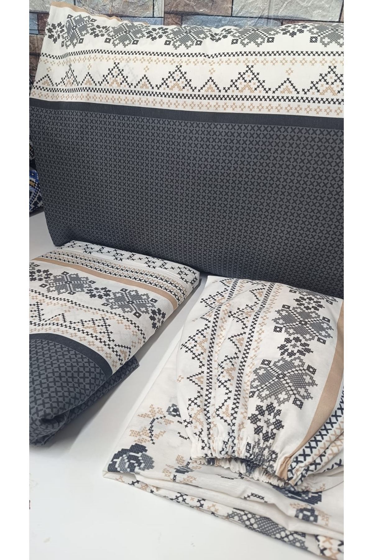 120 x 200 Yataklar İçin Kanaviçe Desen Pamuklu Nevresim Takımı Gri
