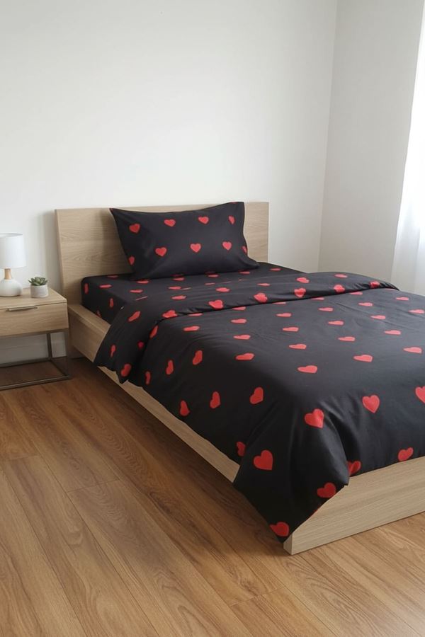 120 x 200 Yataklar İçin Pamuklu Kalp Desen Nevresim Takımı Siyah