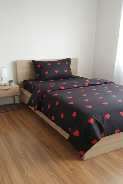 120 x 200 Yataklar İçin Pamuklu Kalp Desen Nevresim Takımı Siyah