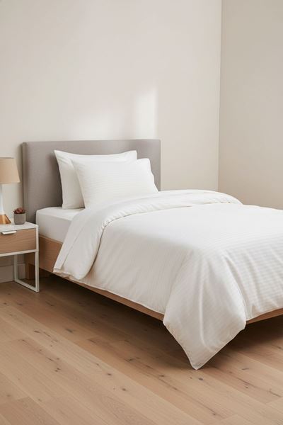 120 x 200 Yataklar İçin Çizgili Pamuk Saten Nevresim Takımı Beyaz